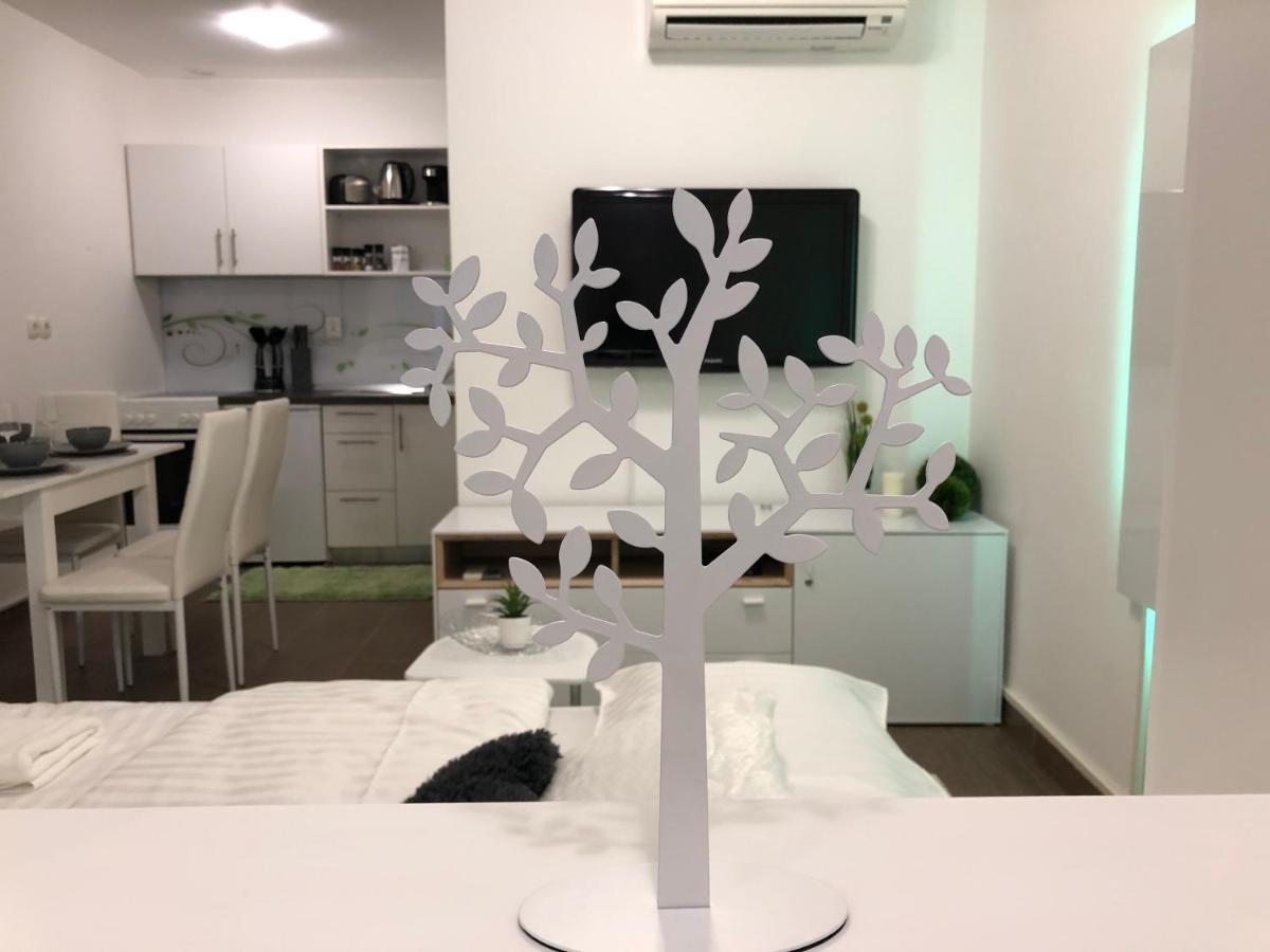 Апартаменты Modern Center Studio Under The Castle II Free Parking Любляна Экстерьер фото
